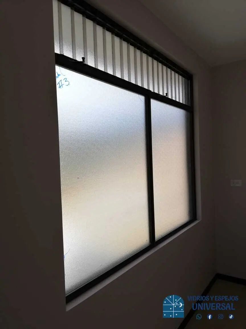 Ventana con celosía